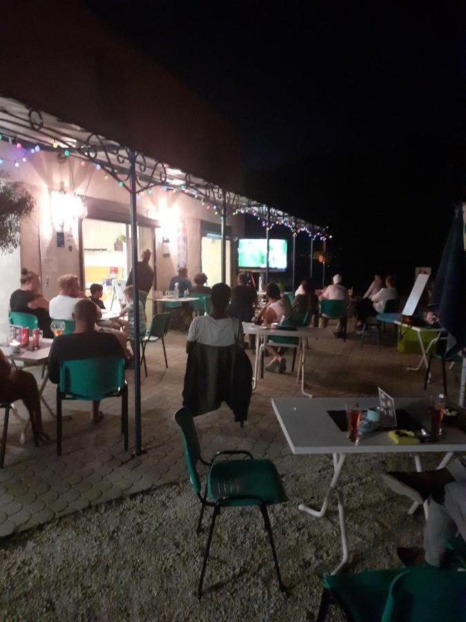 Camping Les Lavandes, Кастеллан Екстер'єр фото