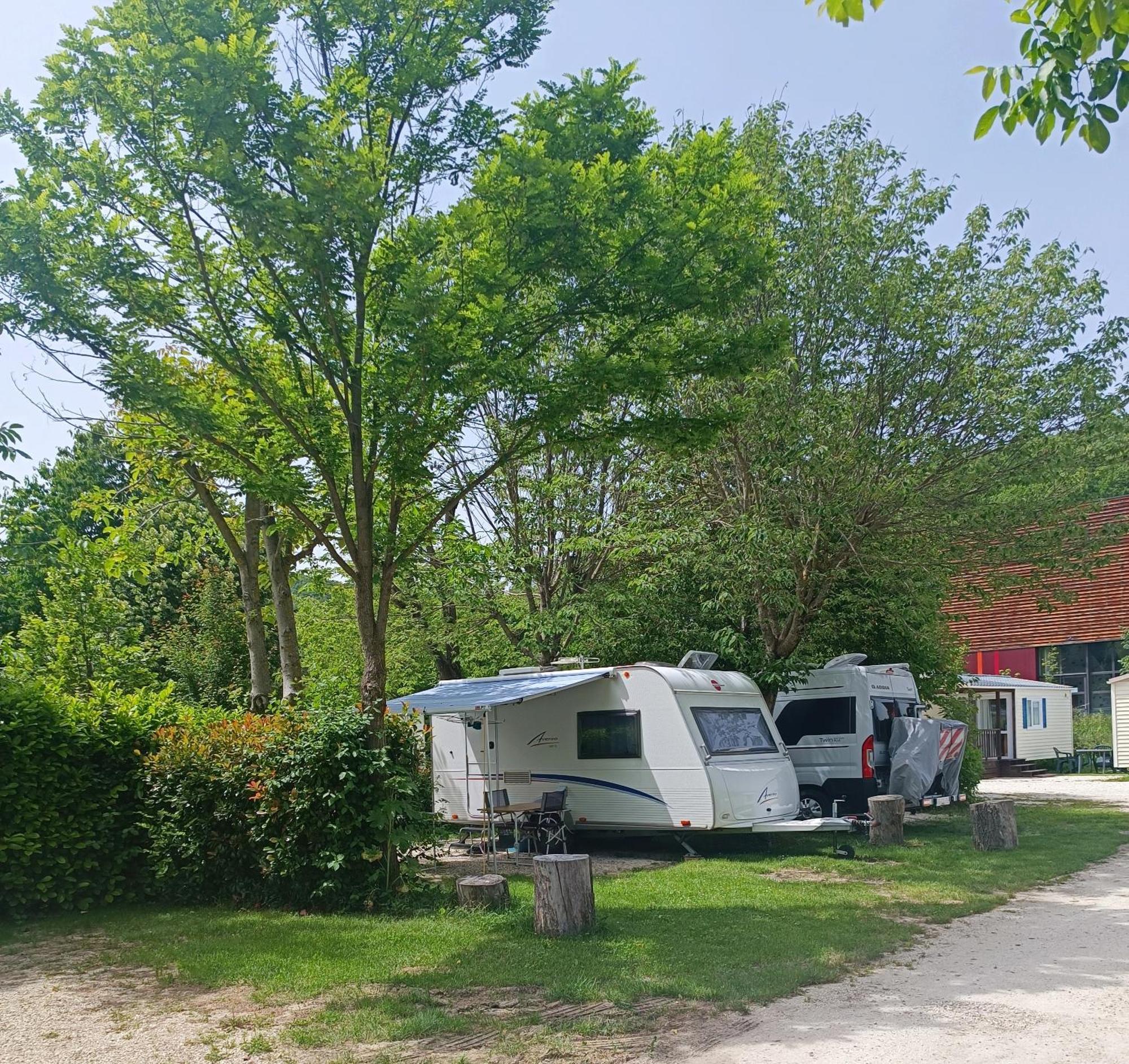 Camping Les Lavandes, Кастеллан Екстер'єр фото
